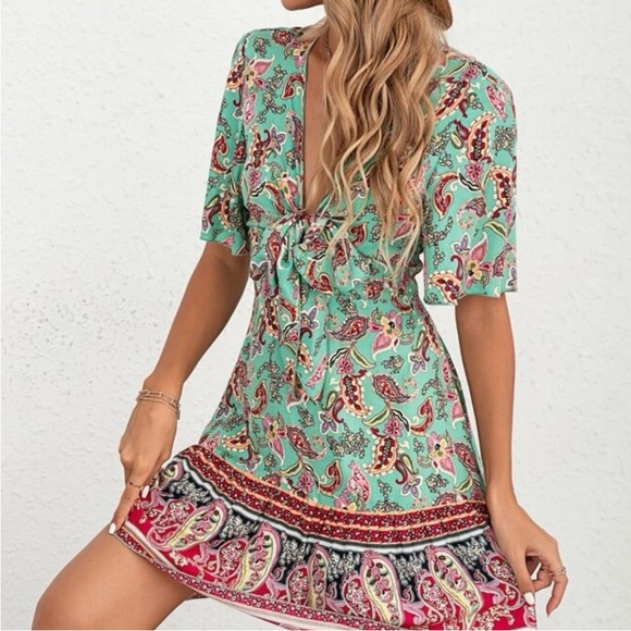BOHO FLORAL SUMMER DRESS WITH BUTTERFLY SLEEVES  TIE IN FRONT! Size M, L & XL 🔥 - Picture 2 of 5